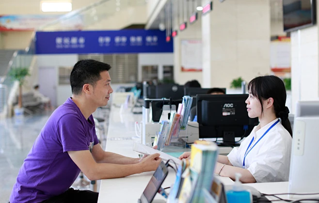 政务服务,优化营商环境。